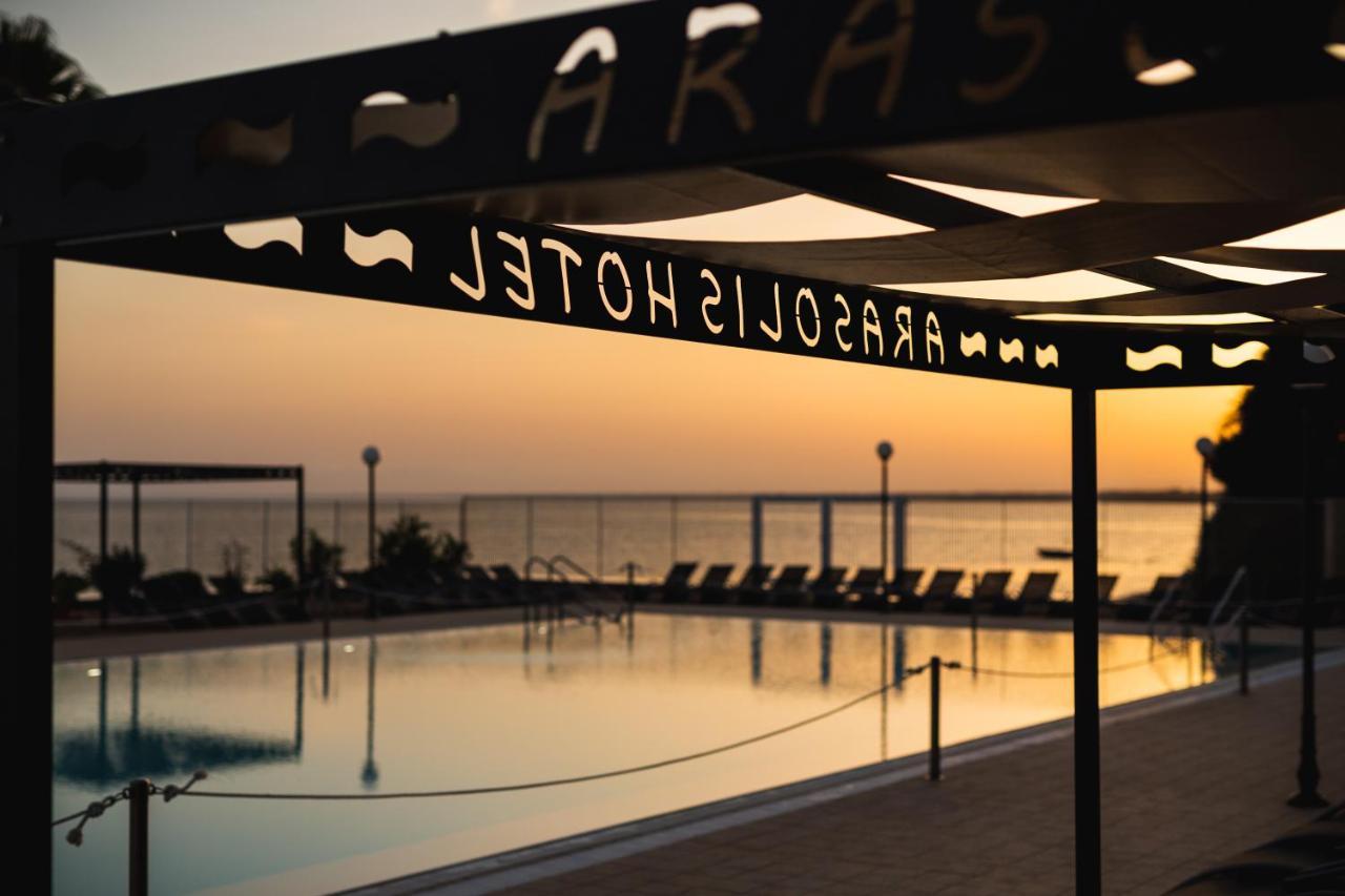 Apulia Hotel Taranto Ara Solis Lido Azzurro エクステリア 写真
