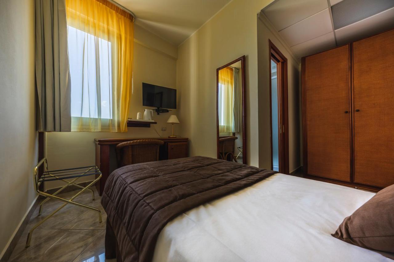 Apulia Hotel Taranto Ara Solis Lido Azzurro エクステリア 写真