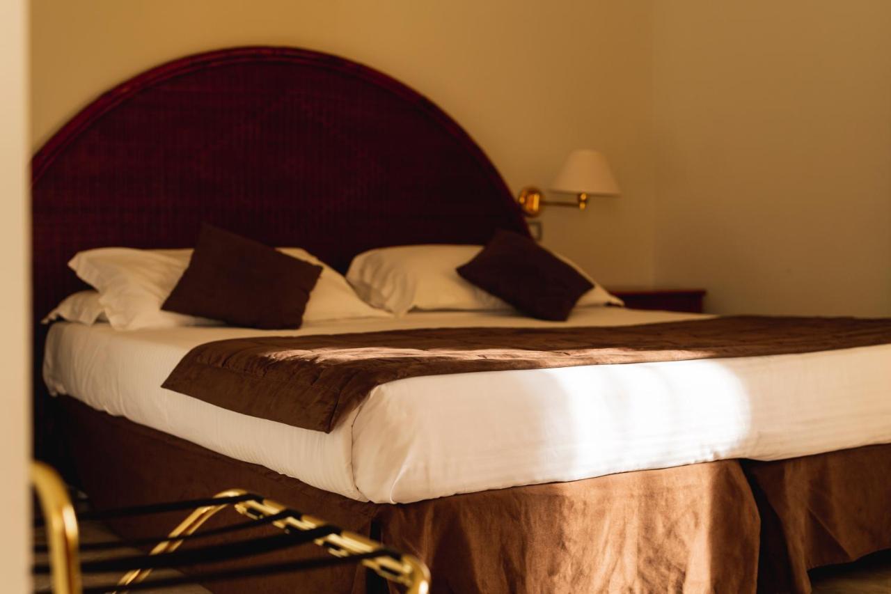 Apulia Hotel Taranto Ara Solis Lido Azzurro エクステリア 写真
