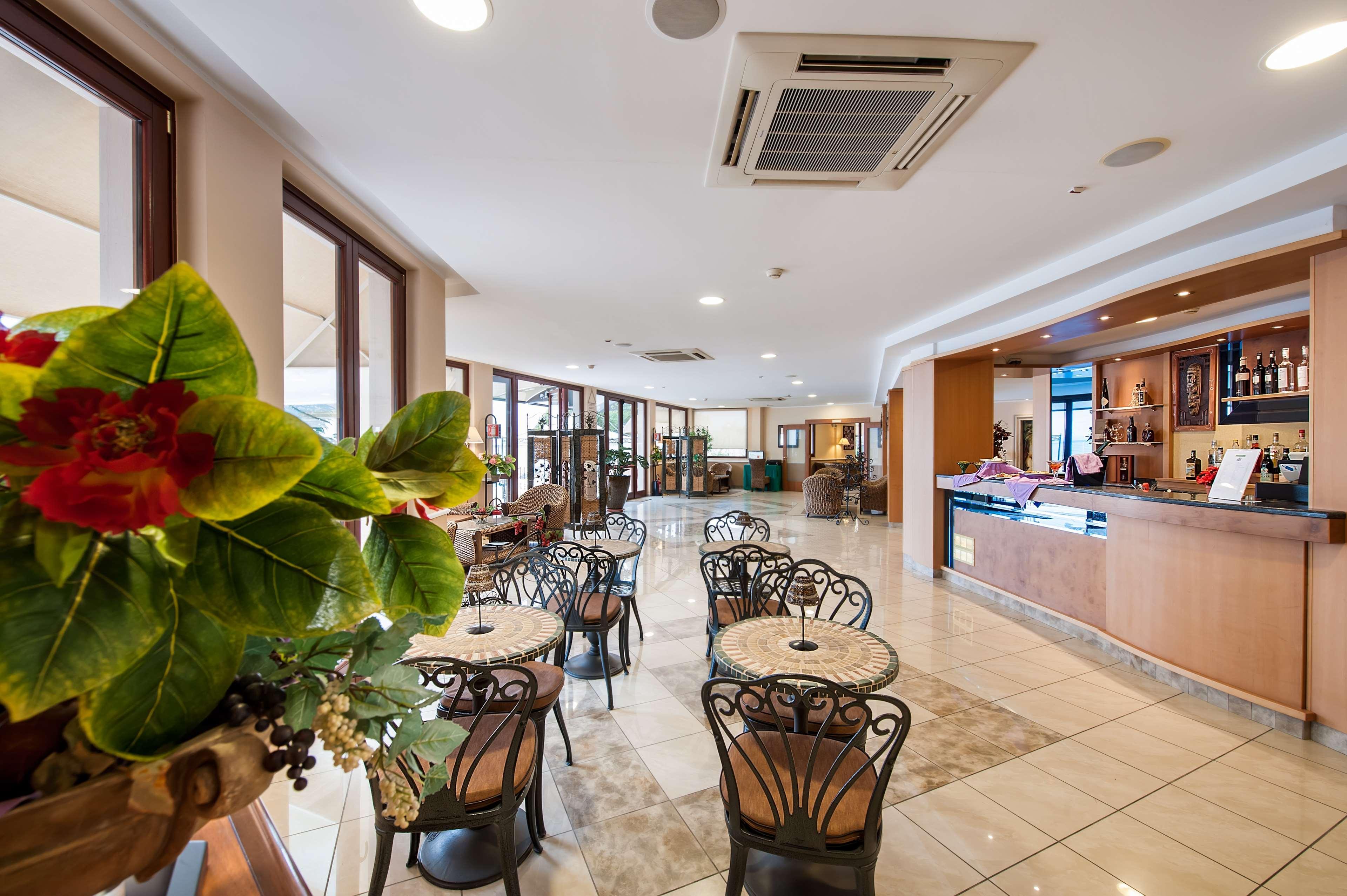 Apulia Hotel Taranto Ara Solis Lido Azzurro エクステリア 写真
