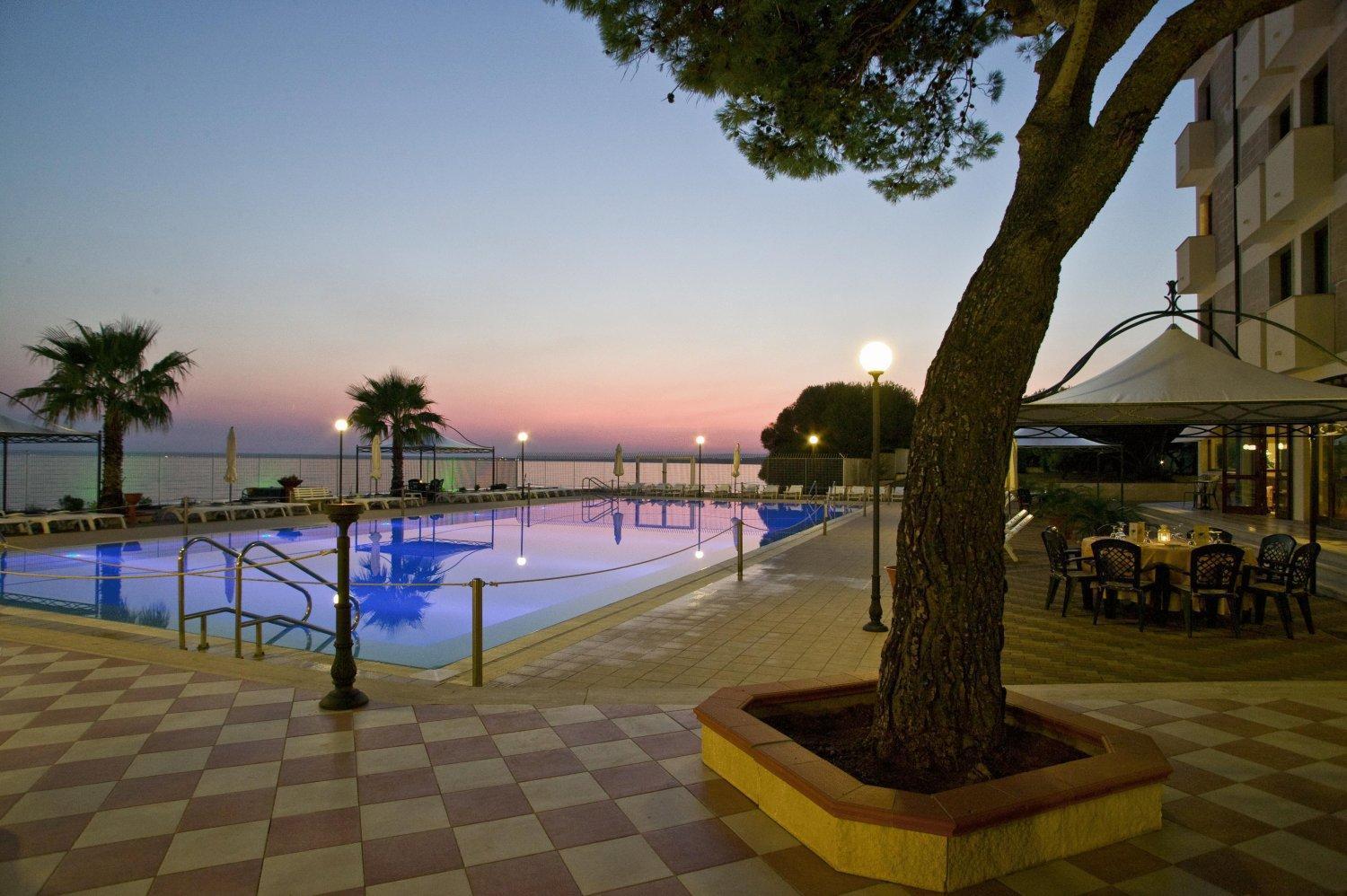 Apulia Hotel Taranto Ara Solis Lido Azzurro エクステリア 写真